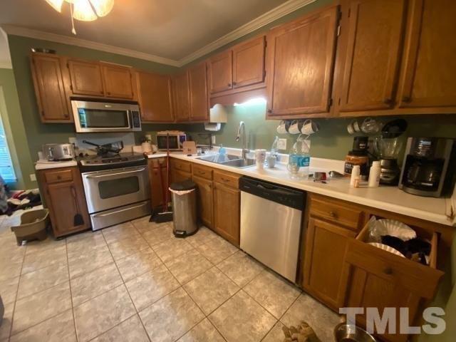 Charring Cross Ln, Fayetteville, NC 28314