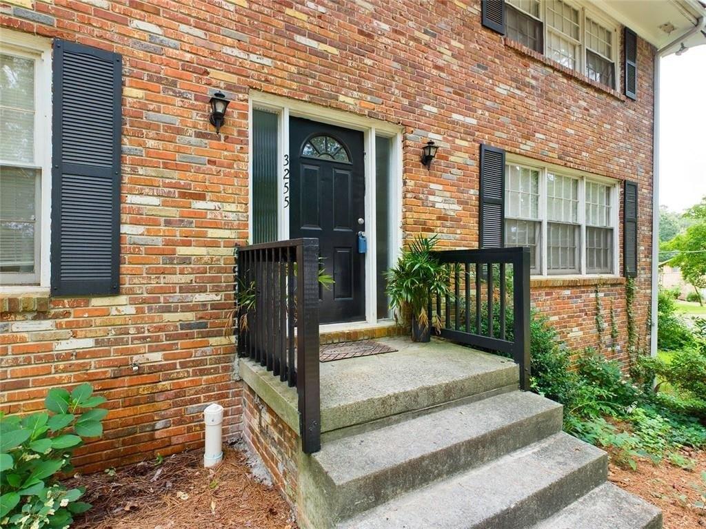 Columbia Woods Dr, Decatur, GA 30032