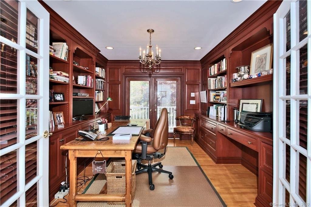 Lake Wind Rd, New Canaan, CT 06840