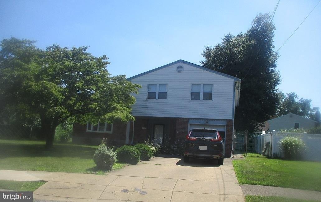 Mark Pl, Philadelphia, PA 19115