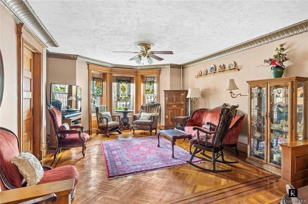 84th St, Brooklyn, NY 11209