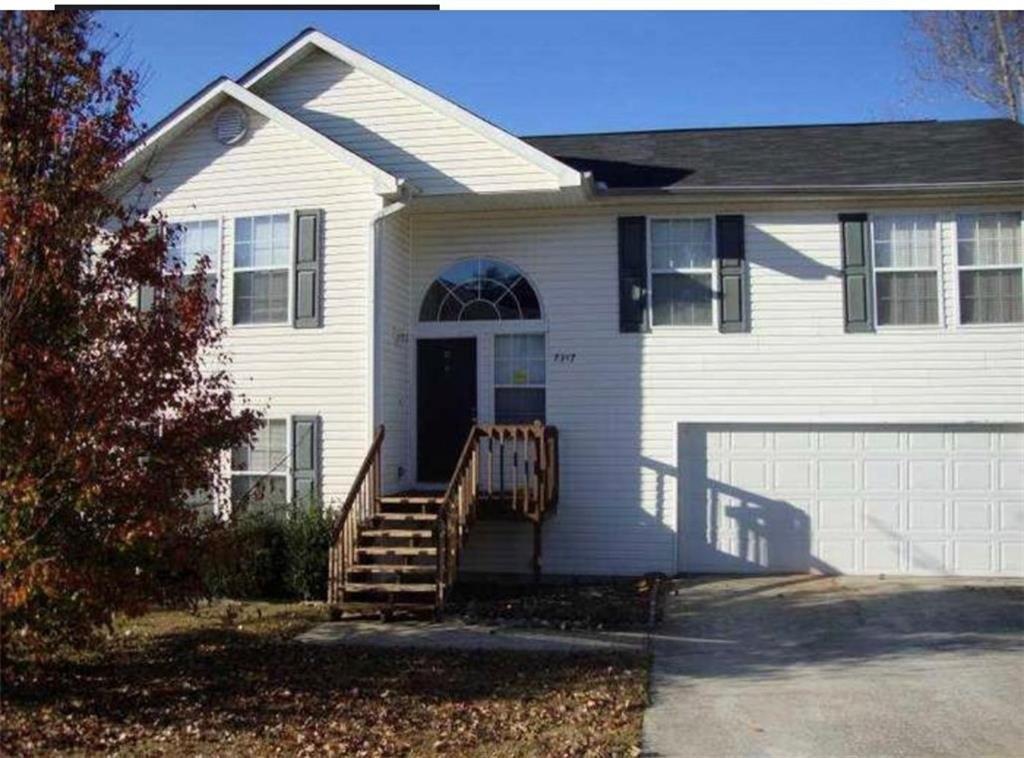 Bramble Oak Dr, Douglasville, GA 30134