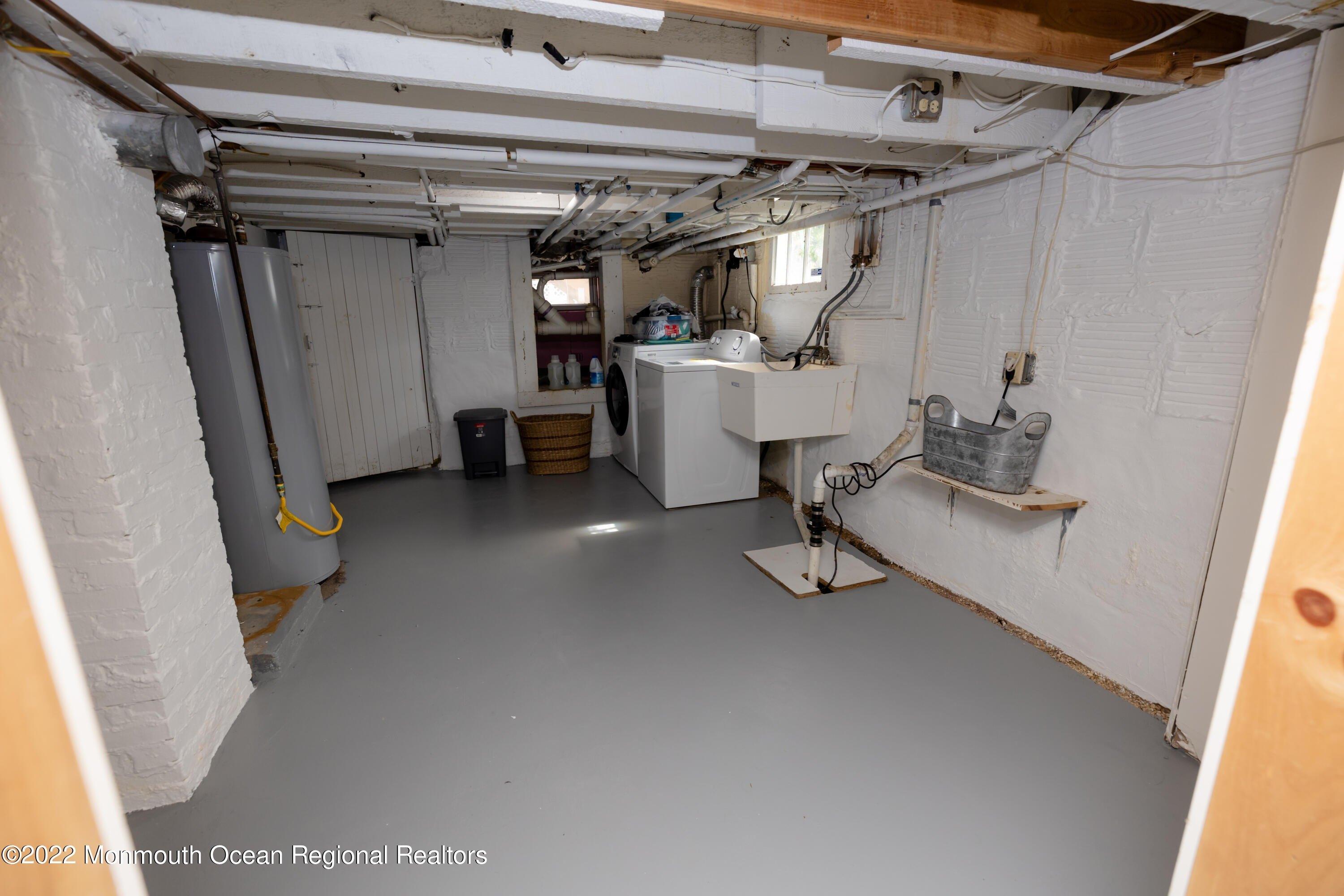 Hubbard Ave, Red Bank, NJ 07701