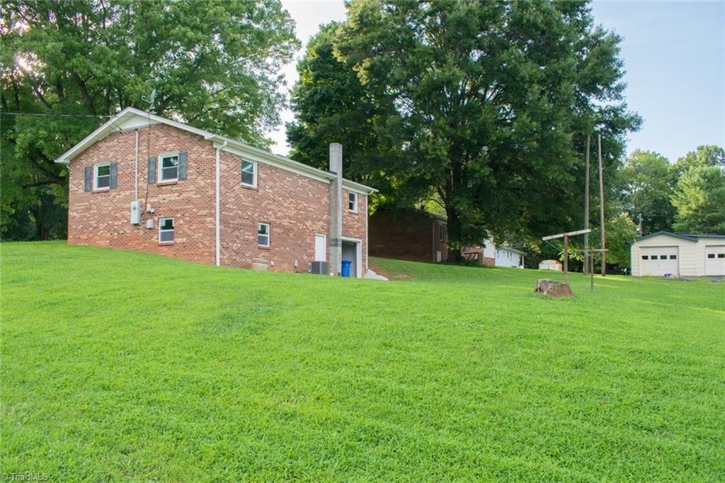 N Arlington Ave, Jonesville, NC 28642