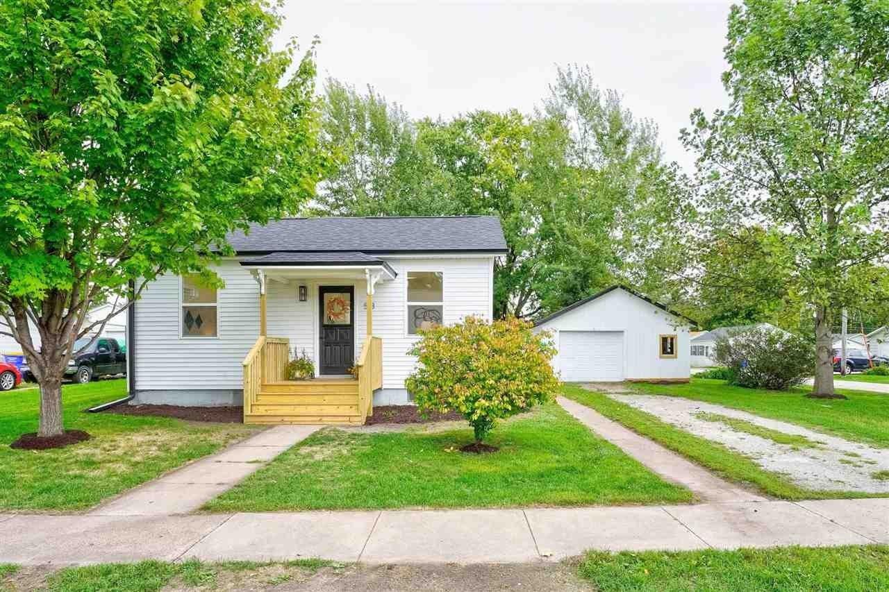 S 8th Ave, Washington, IA 52353