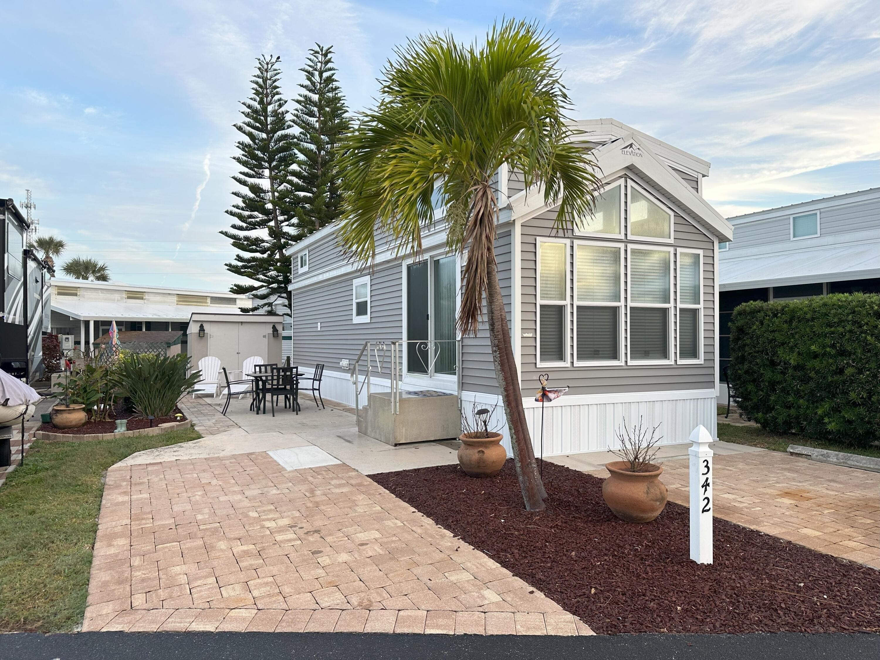 Carousel Ln, Melbourne Beach, FL 32951