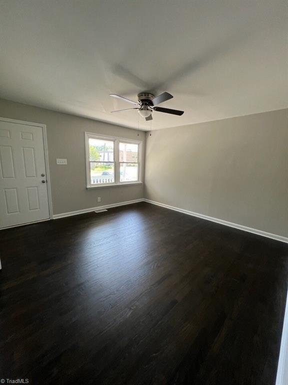 Woodbriar Ave, Greensboro, NC 27405