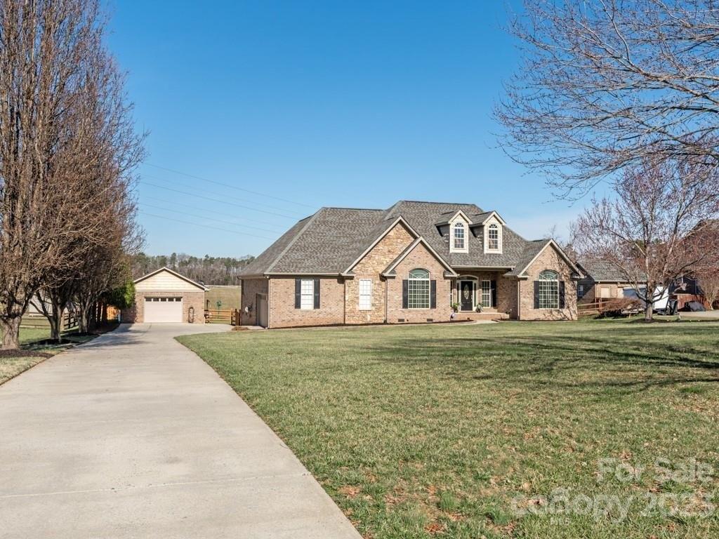 Silverthorne Dr, Monroe, NC 28110