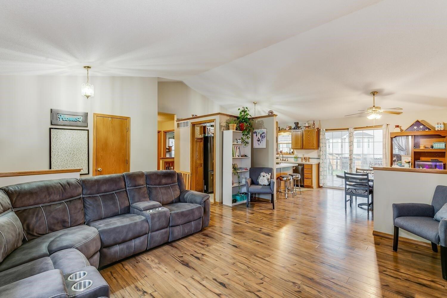 E Karla Ct, Haysville, KS 67060