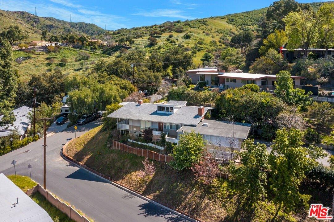 Shadow Way St, Sunland, CA 91040