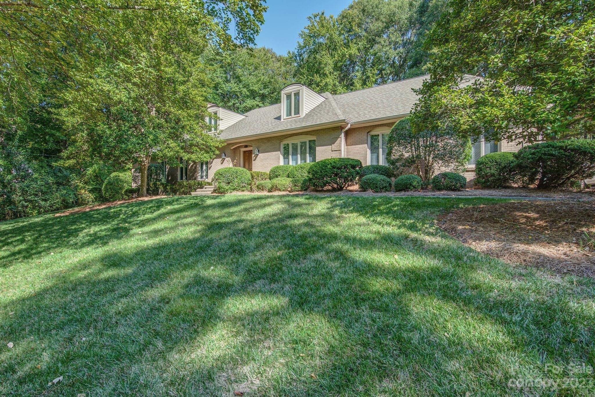 Fairfax Dr, Gastonia, NC 28054