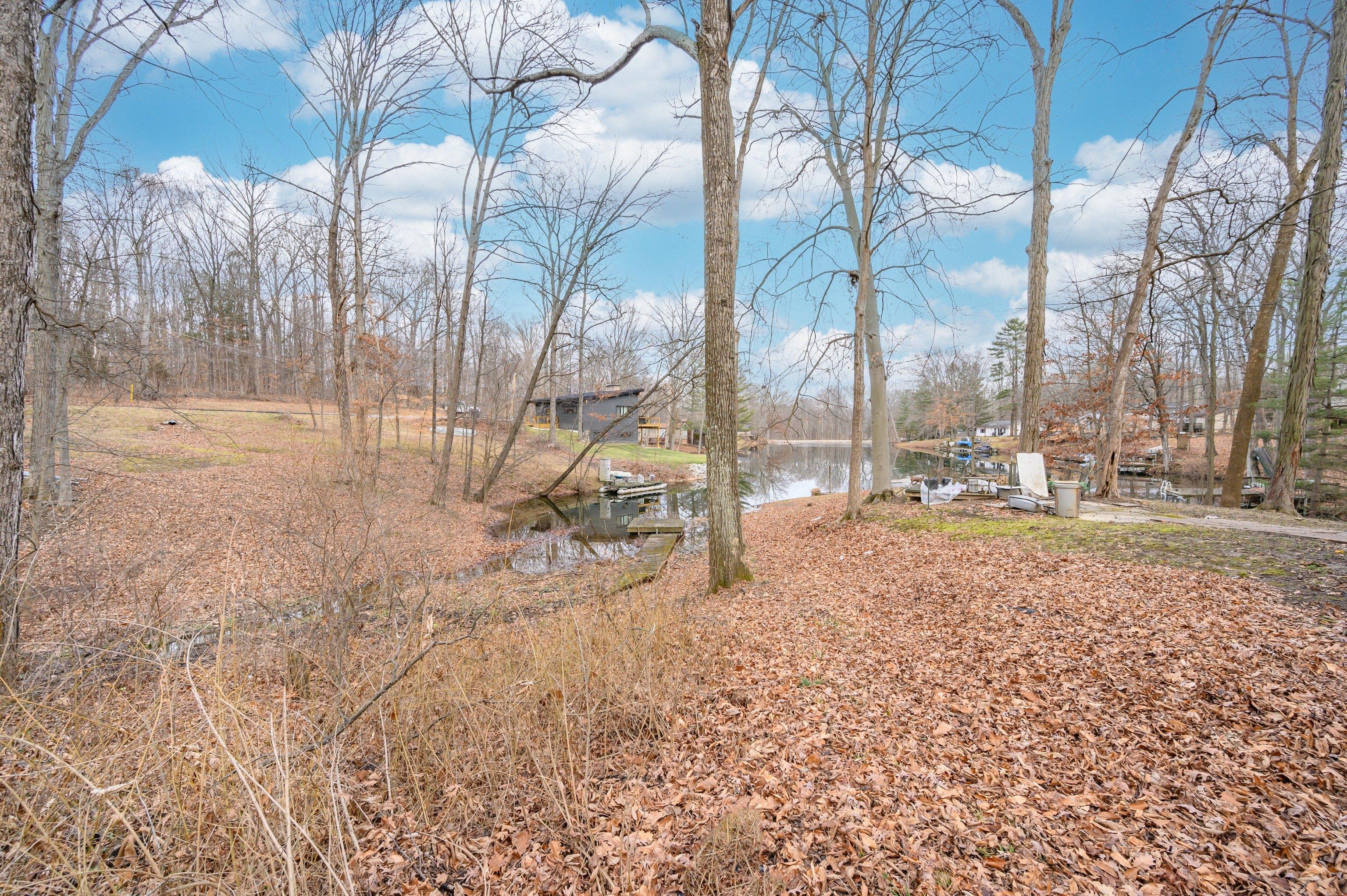 W Lakeview Dr, Nineveh, IN 46164