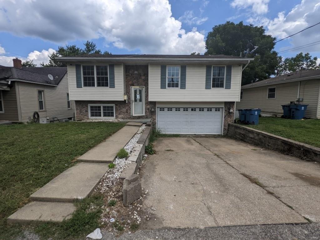 Burroughs Ave, Collinsville, IL 62234