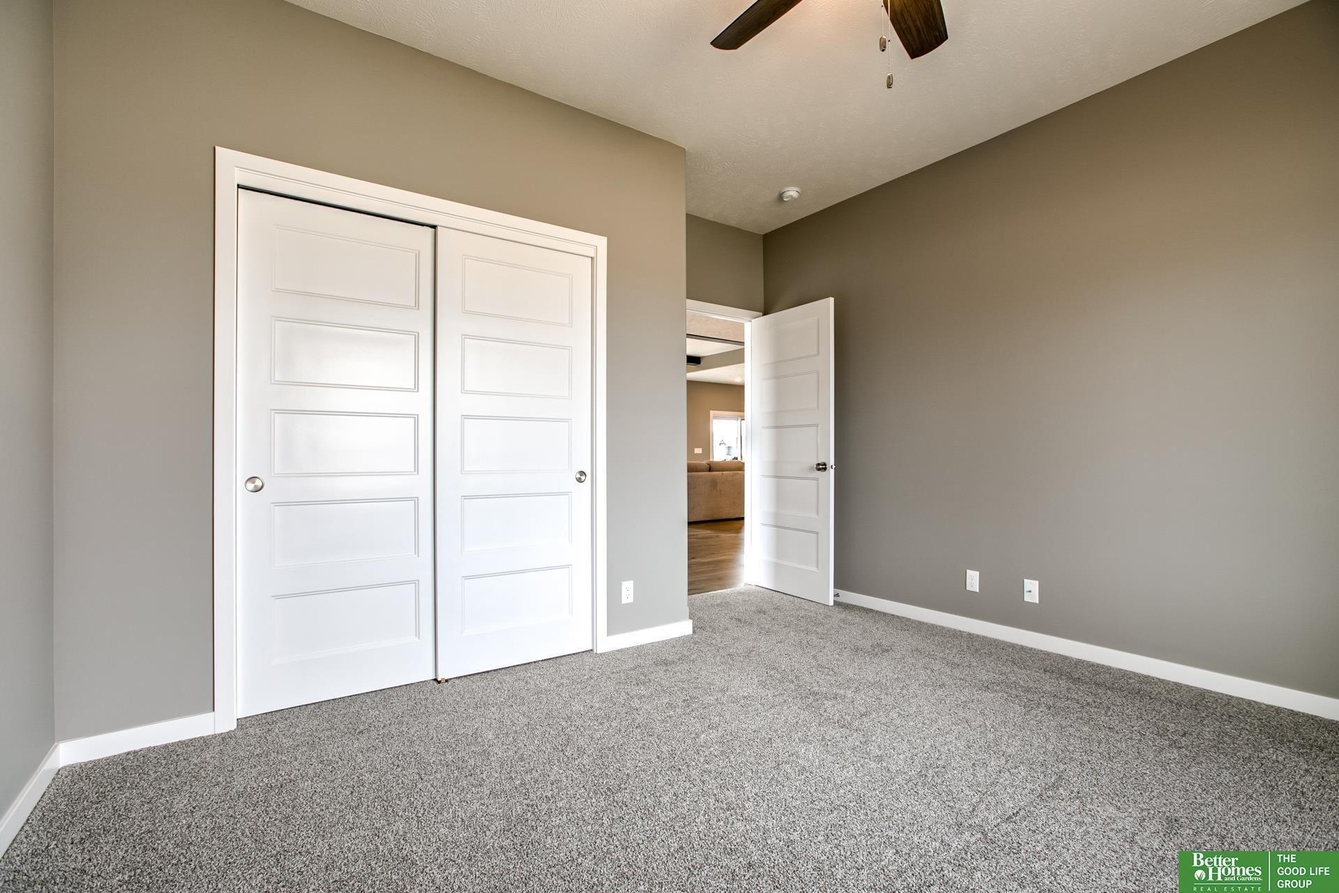 Briar St, Gretna, NE 68028