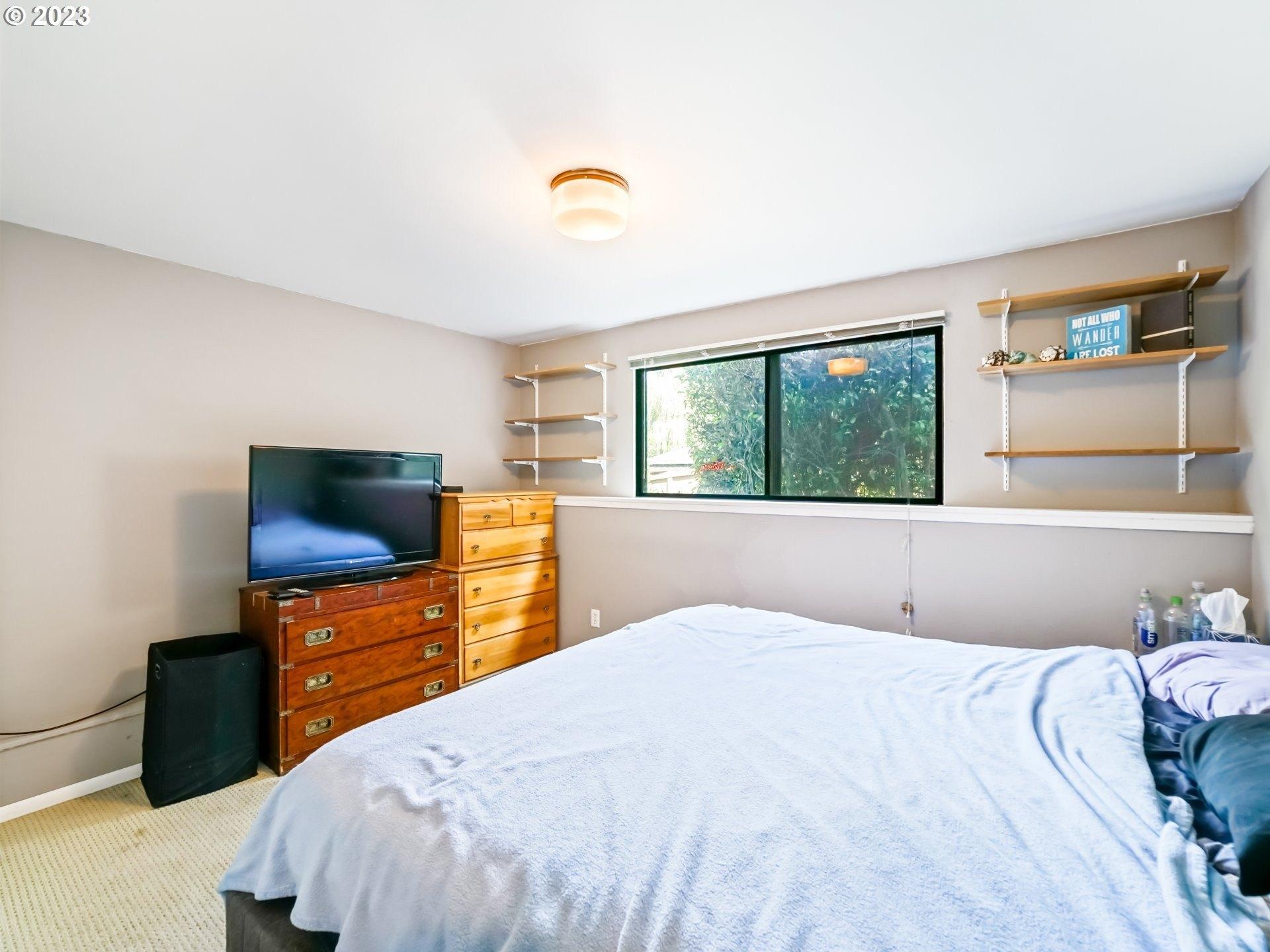 Sw 8th Dr, Portland, OR 97219