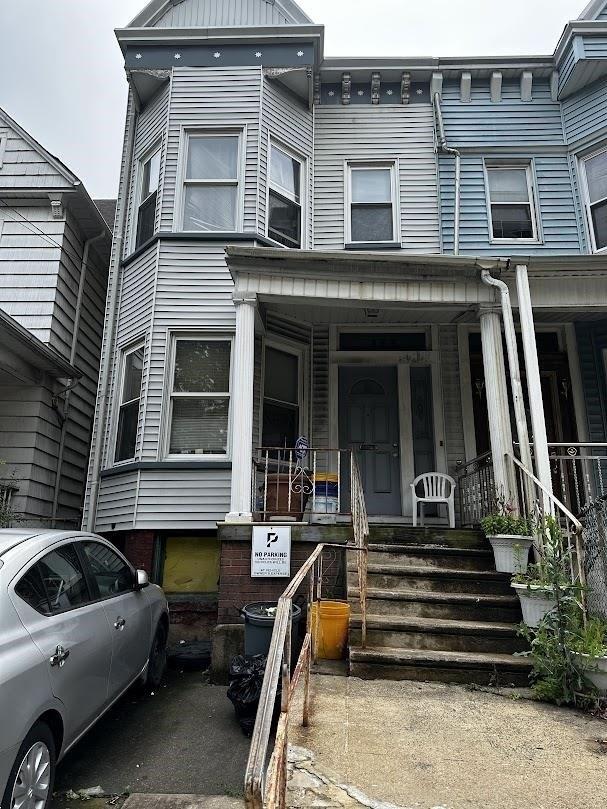Harrison Ave, Jersey City, NJ 07304