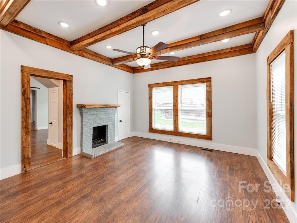 Dingler Ave, Mooresville, NC 28115
