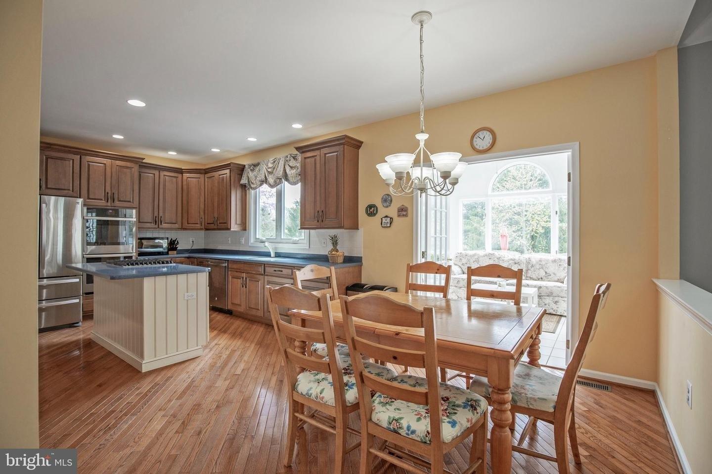 Cinnabar Ln, Yardley, PA 19067