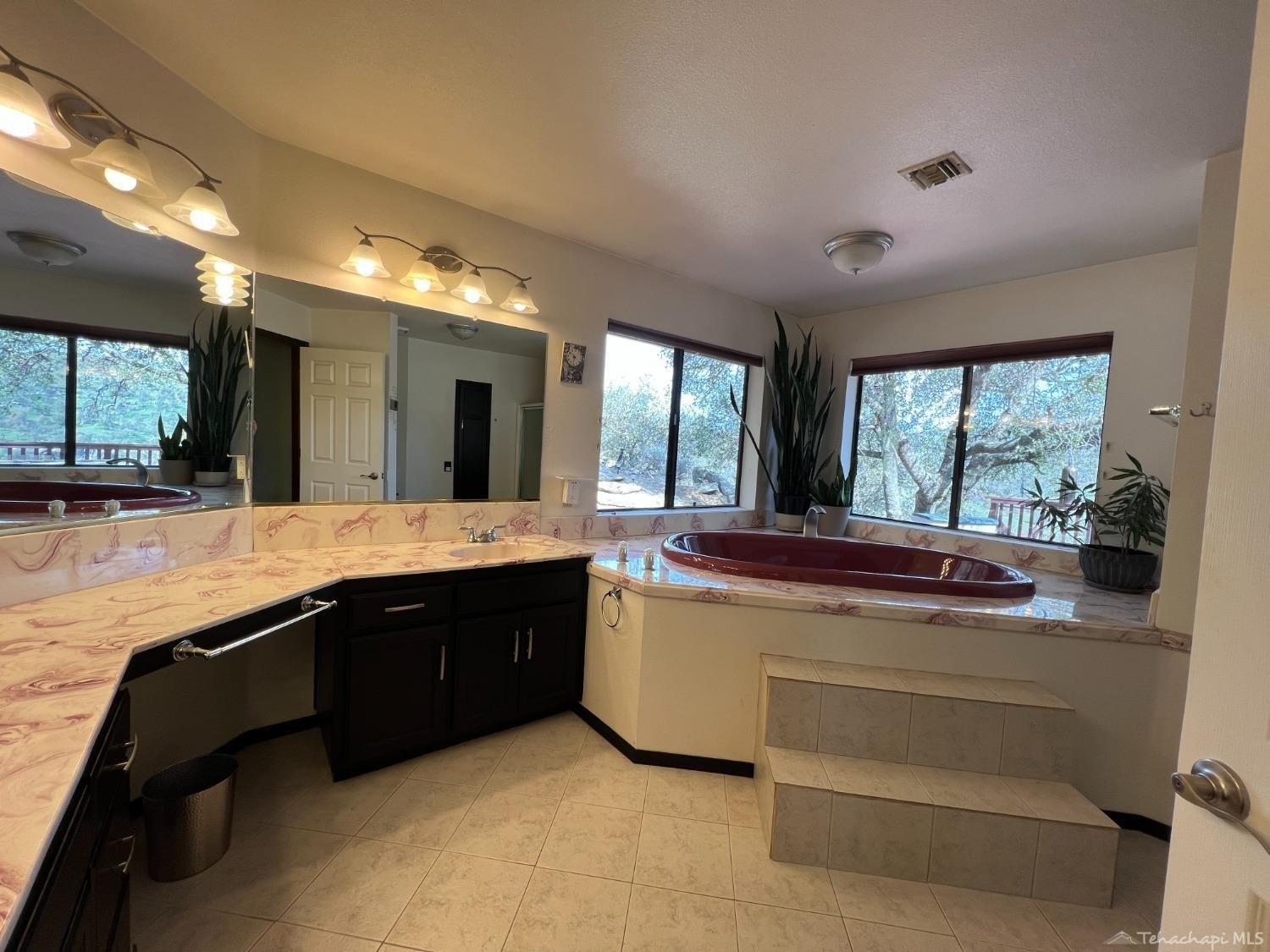 Peregrine Pl, Tehachapi, CA 93561