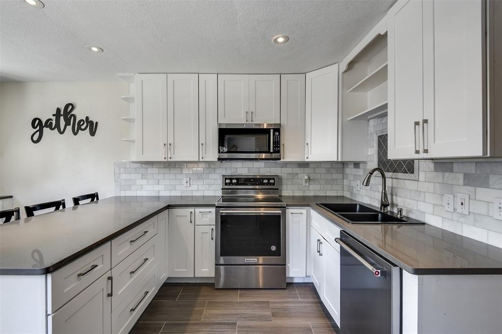 Methuen Green St, Dallas, TX 75240