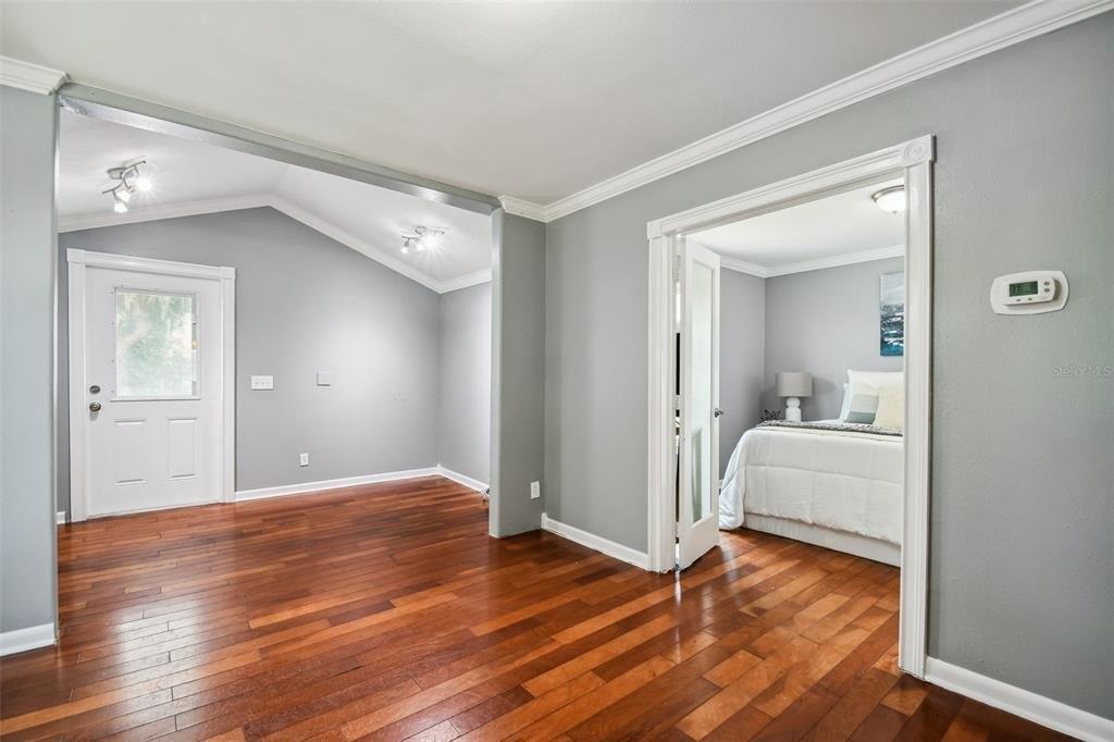 9th St, Zephyrhills, FL 33542