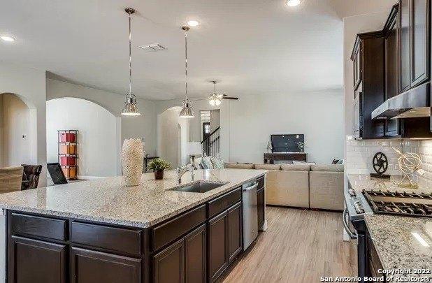 Telford Way, Boerne, TX 78006