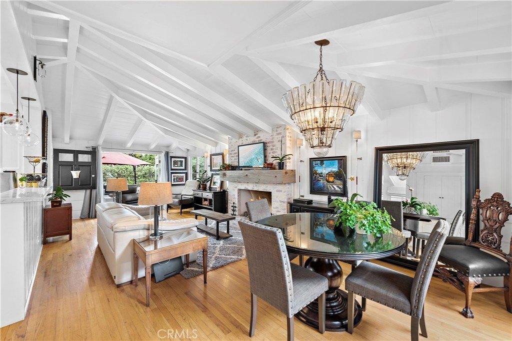 Poinsettia Ave, Corona Del Mar, CA 92625
