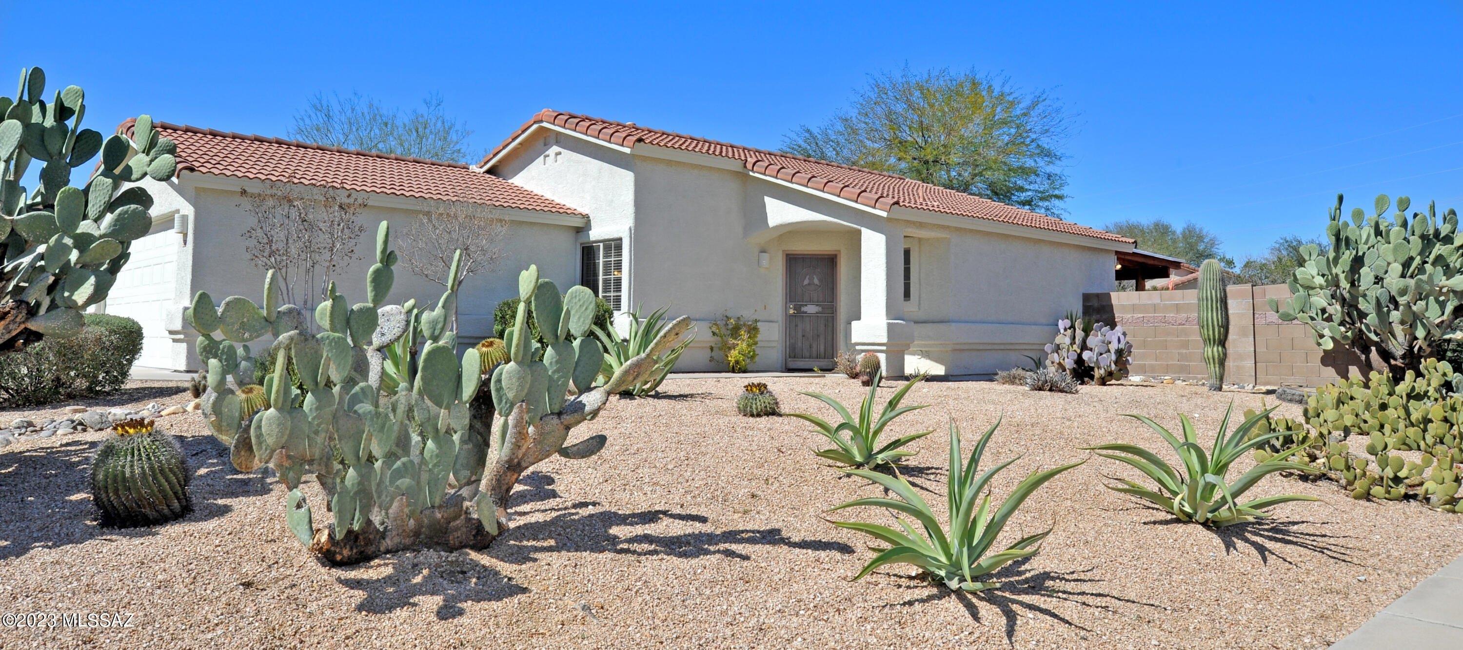 E River Walk Dr, Tucson, AZ 85737