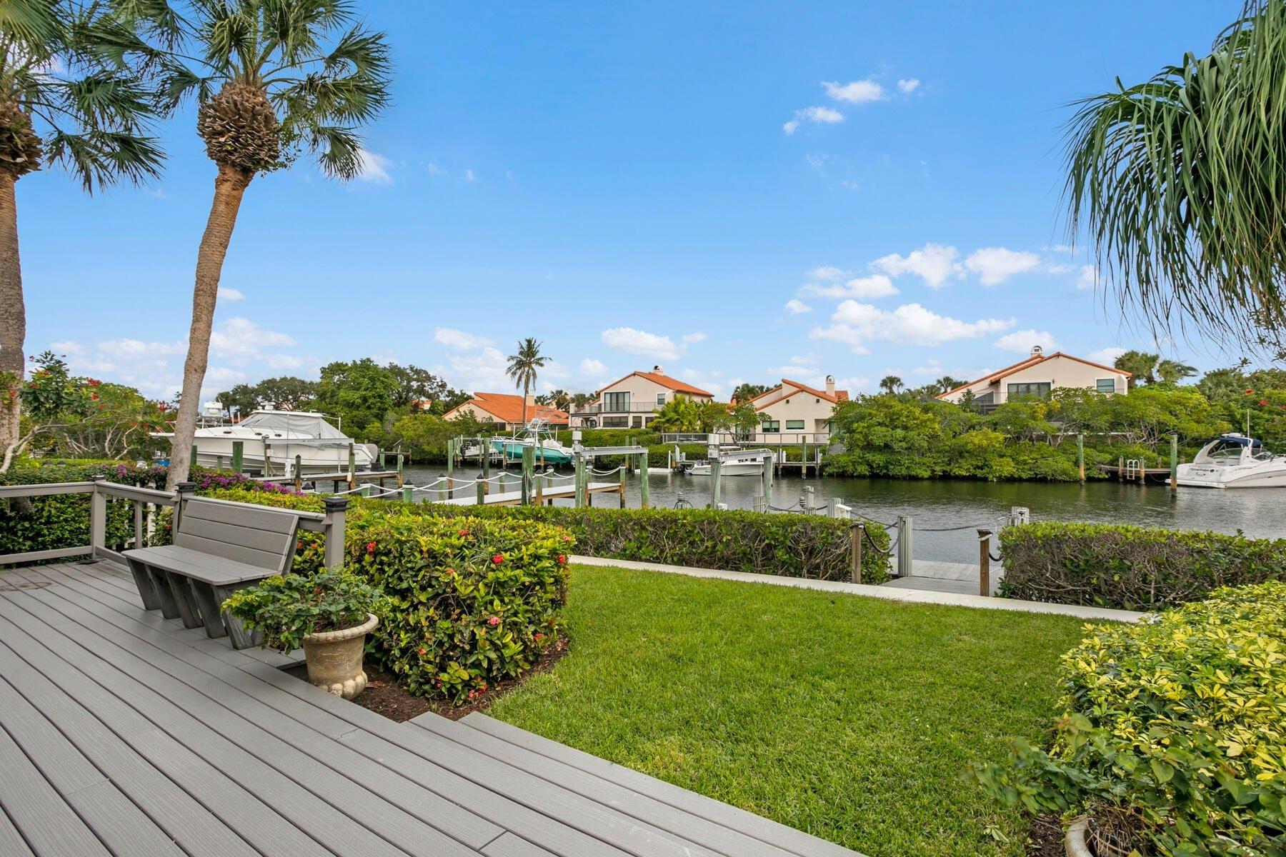 Bay St, Jupiter, FL 33477