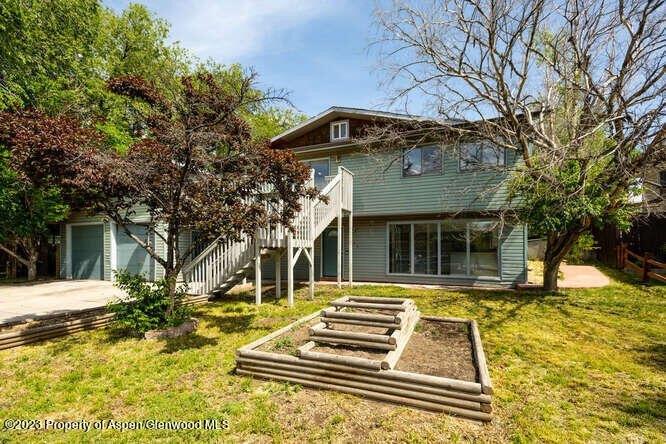 W 5th St, Rifle, CO 81650