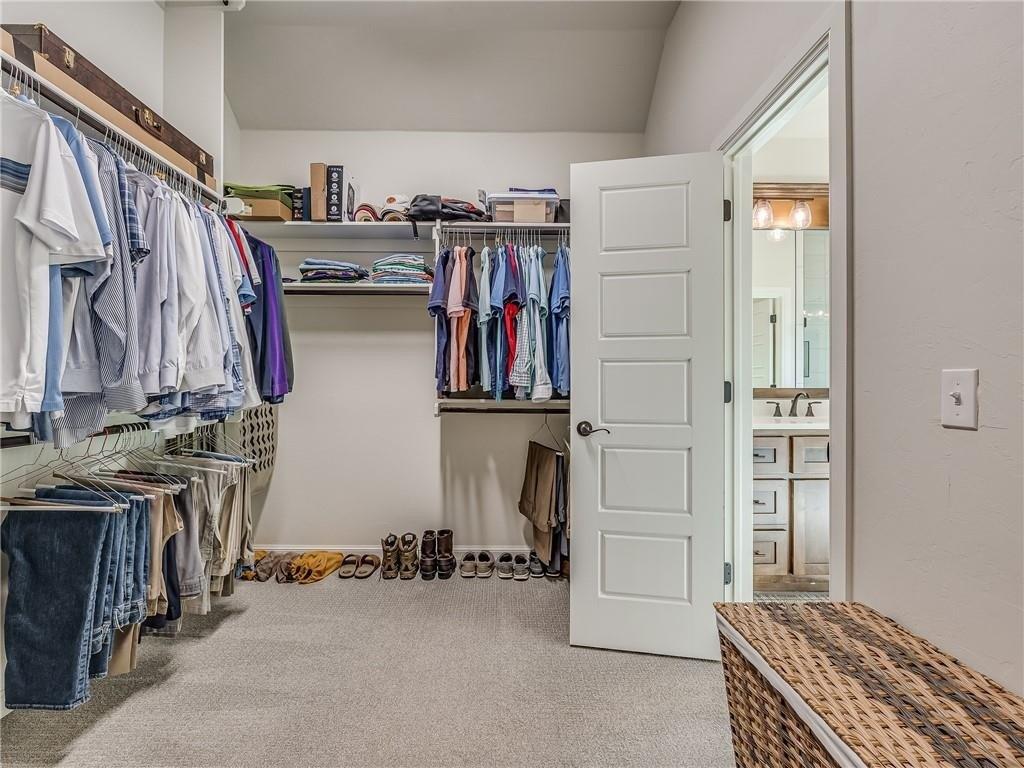 Dax Dr, Edmond, OK 73034