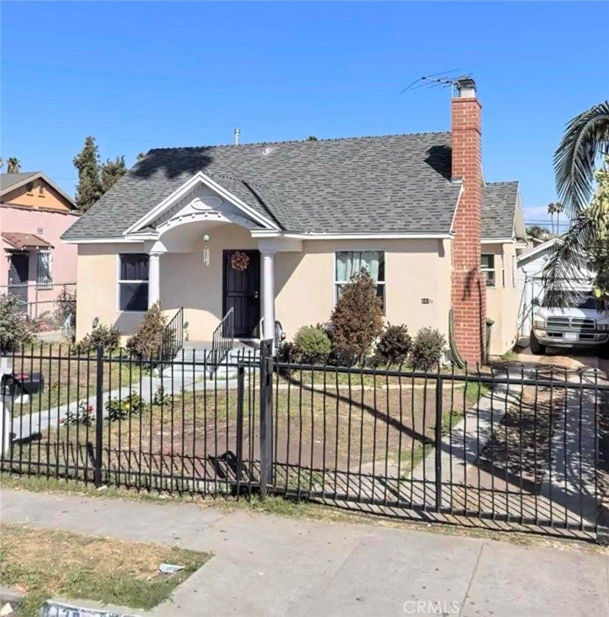 W 82nd St, Los Angeles, CA 90044