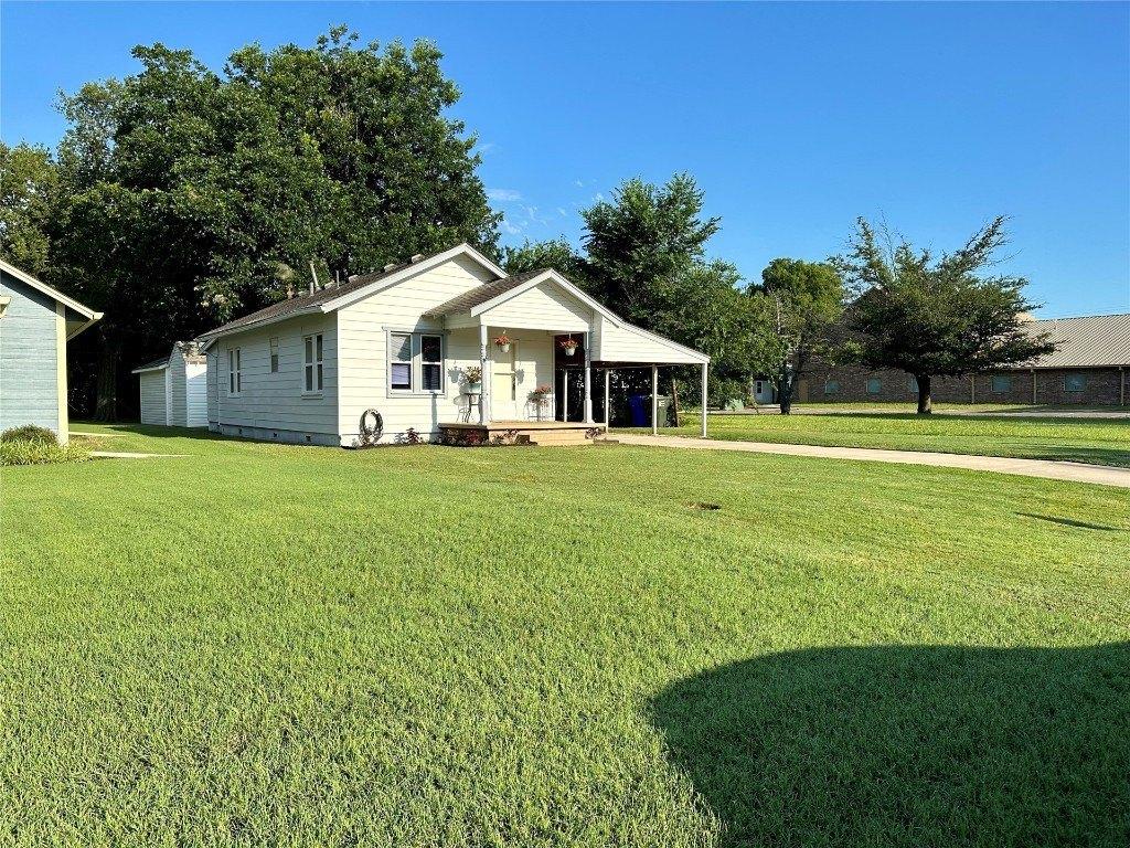 N Stewart Ave, Norman, OK 73071