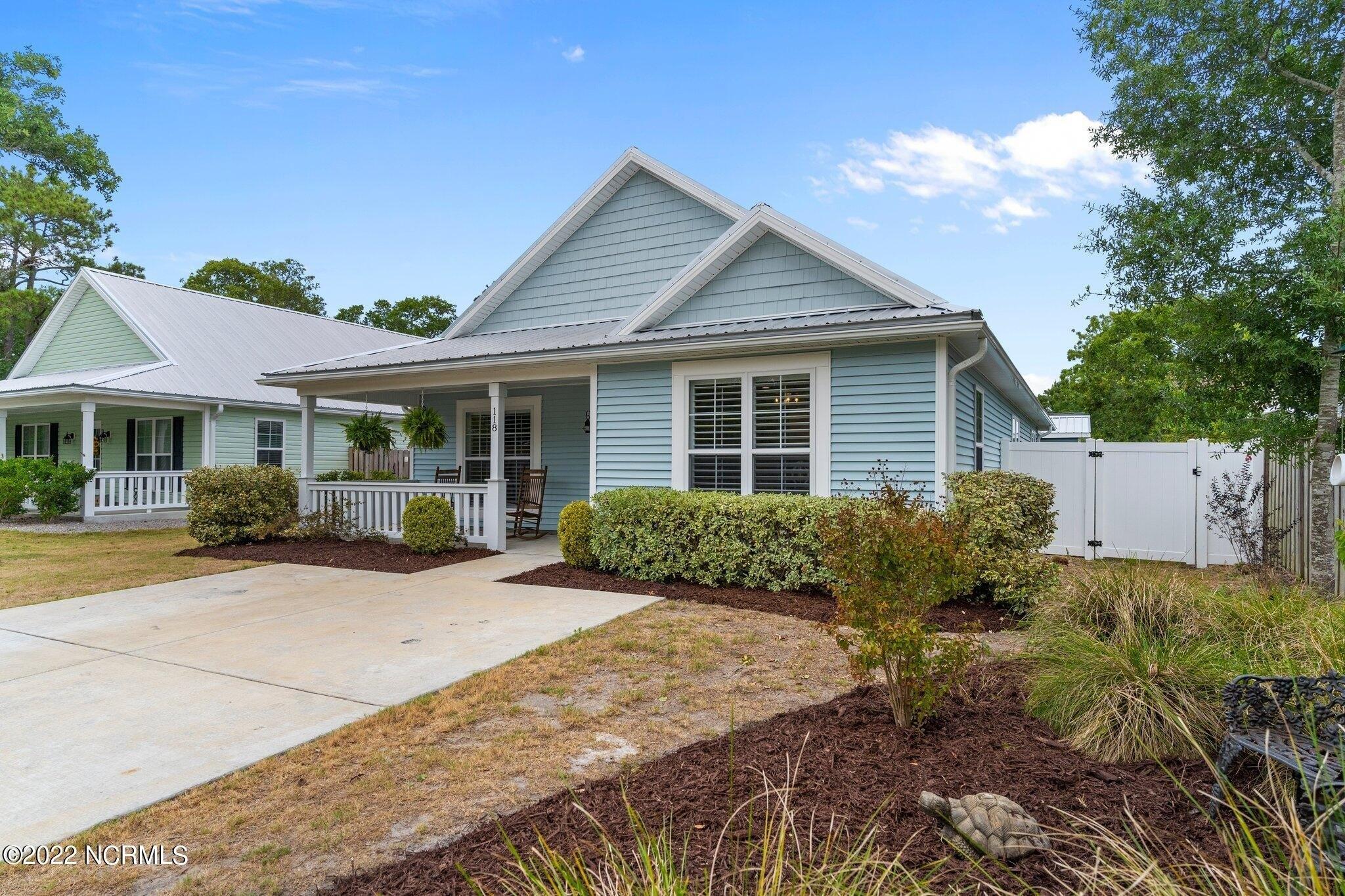 Nw 11th St, Oak Island, NC 28465