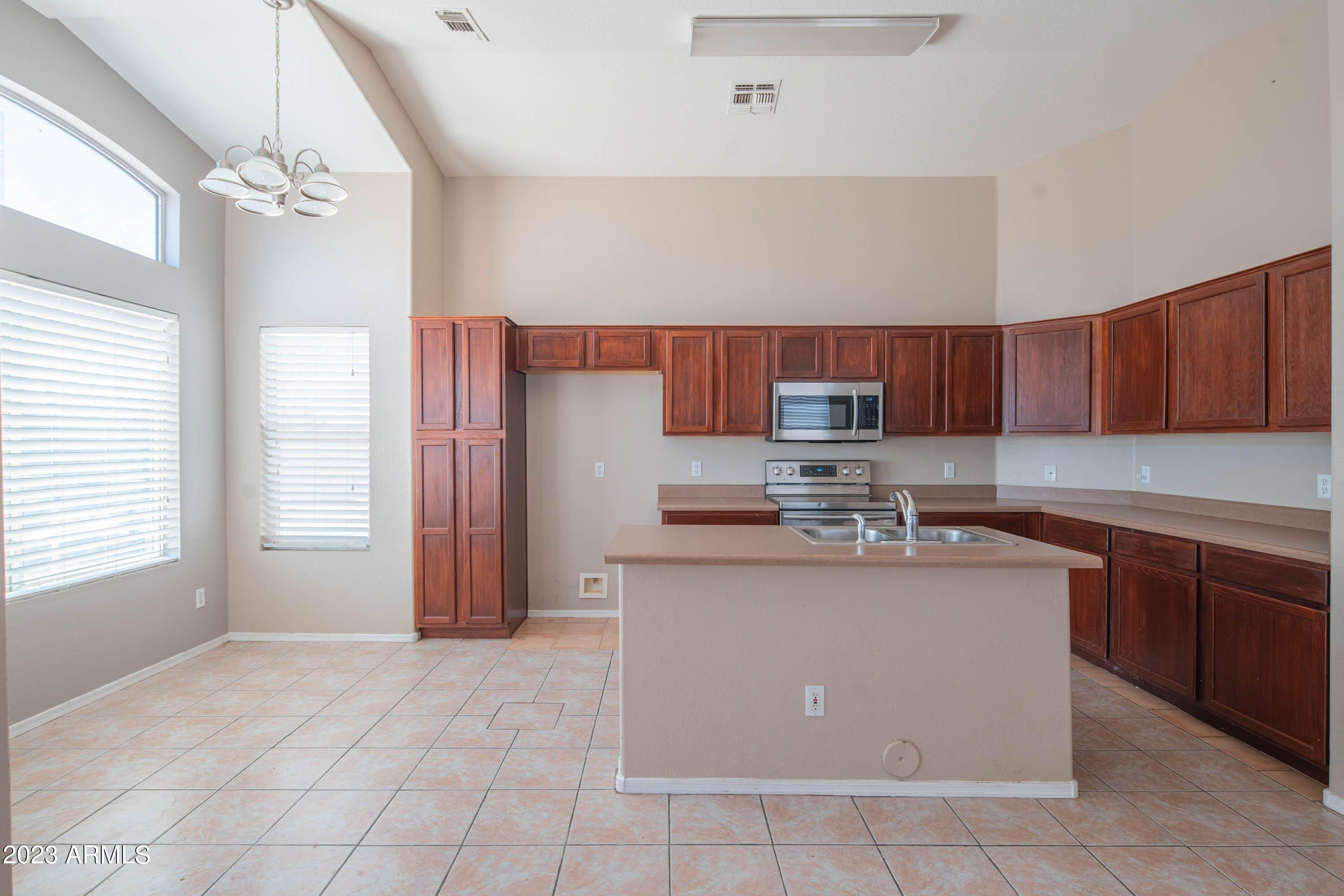 E Carmel Ave, Mesa, AZ 85208