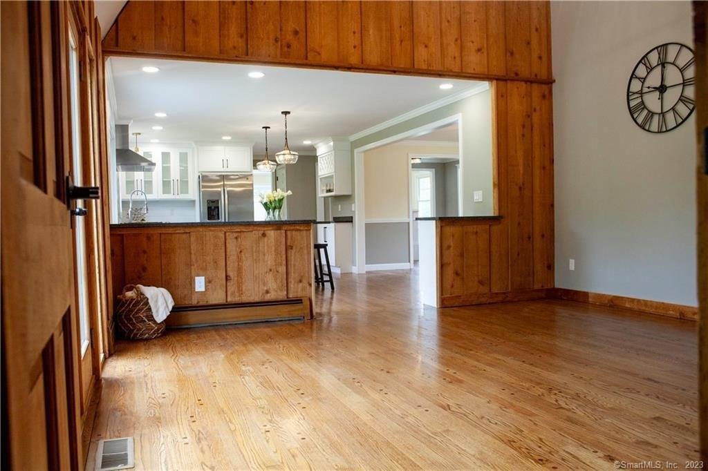 Founders Rd, Glastonbury, CT 06033
