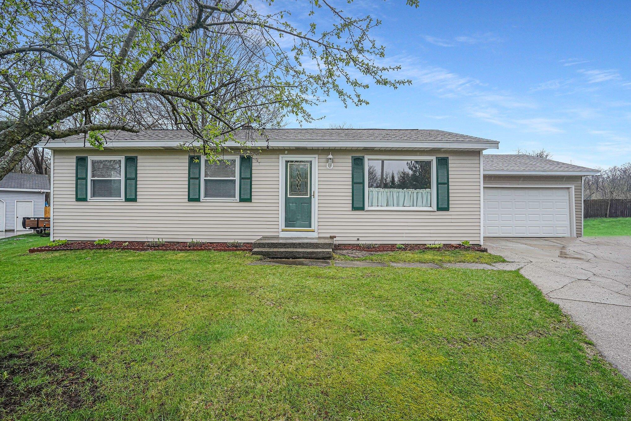 Brookridge Ct Se, Grand Rapids, MI 49508