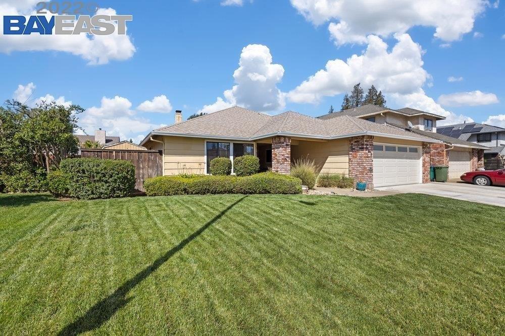 Sandpiper Cir, Lodi, CA 95240