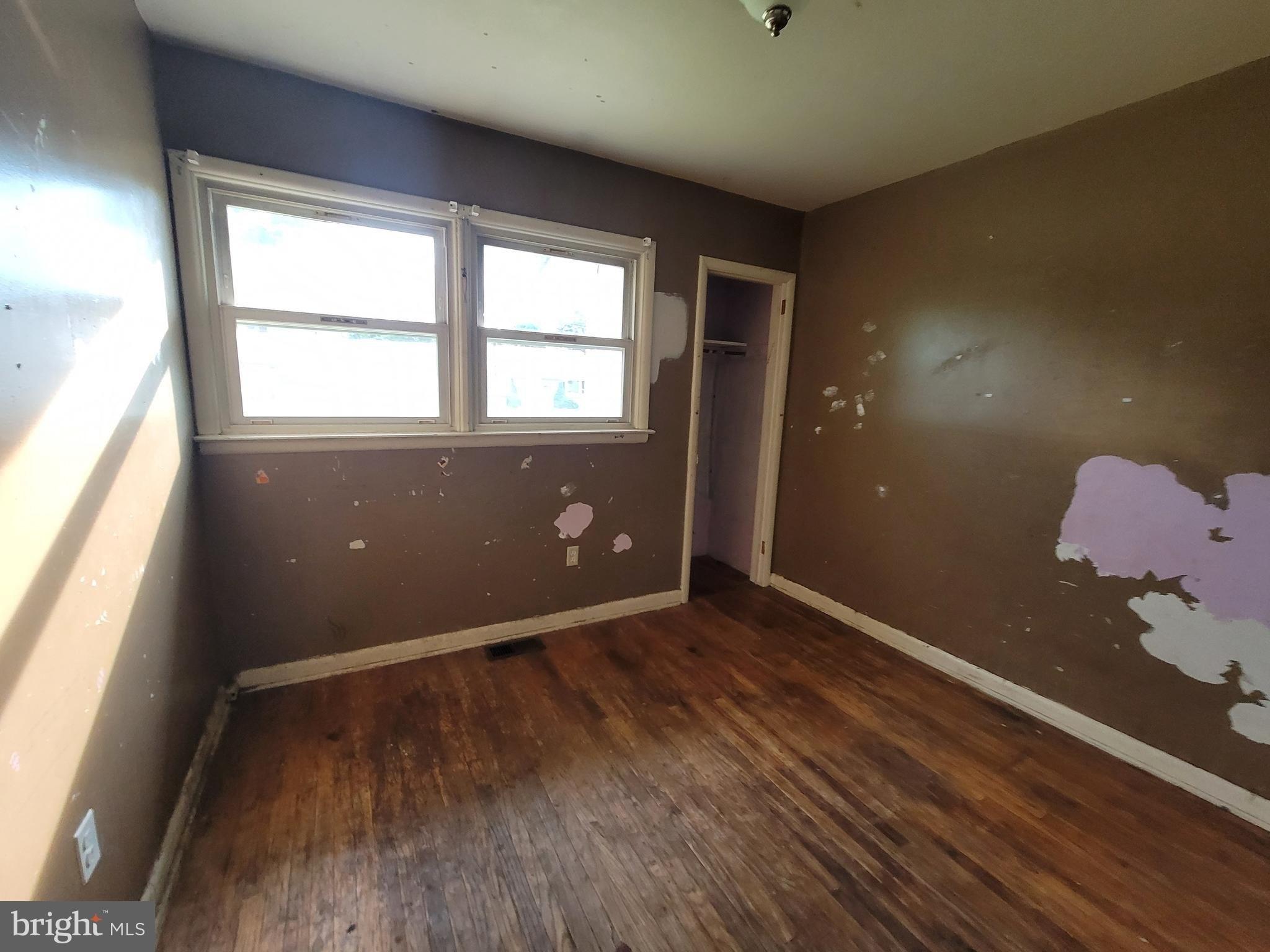 Delview Ln, Delanco, NJ 08075