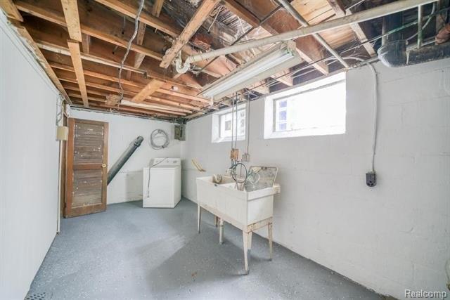 Tracey St, Detroit, MI 48235