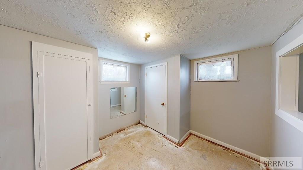 N Park Ave, Shelley, ID 83274