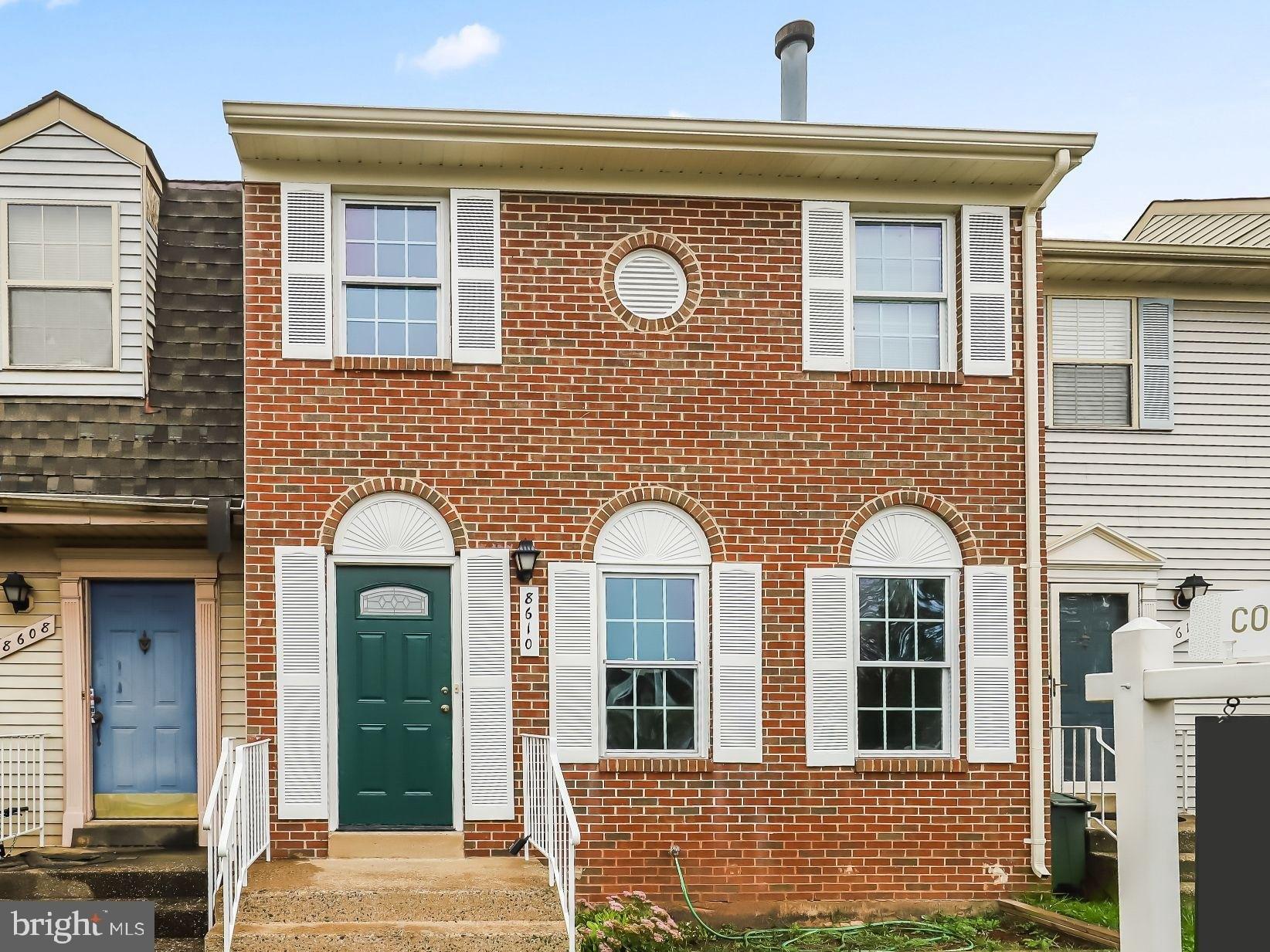 Lamont Ct, Manassas, VA 20110