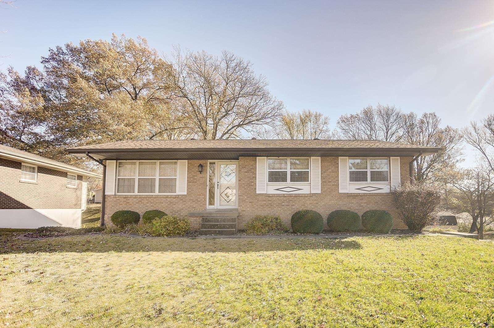 Duncan Ave, Swansea, IL 62226