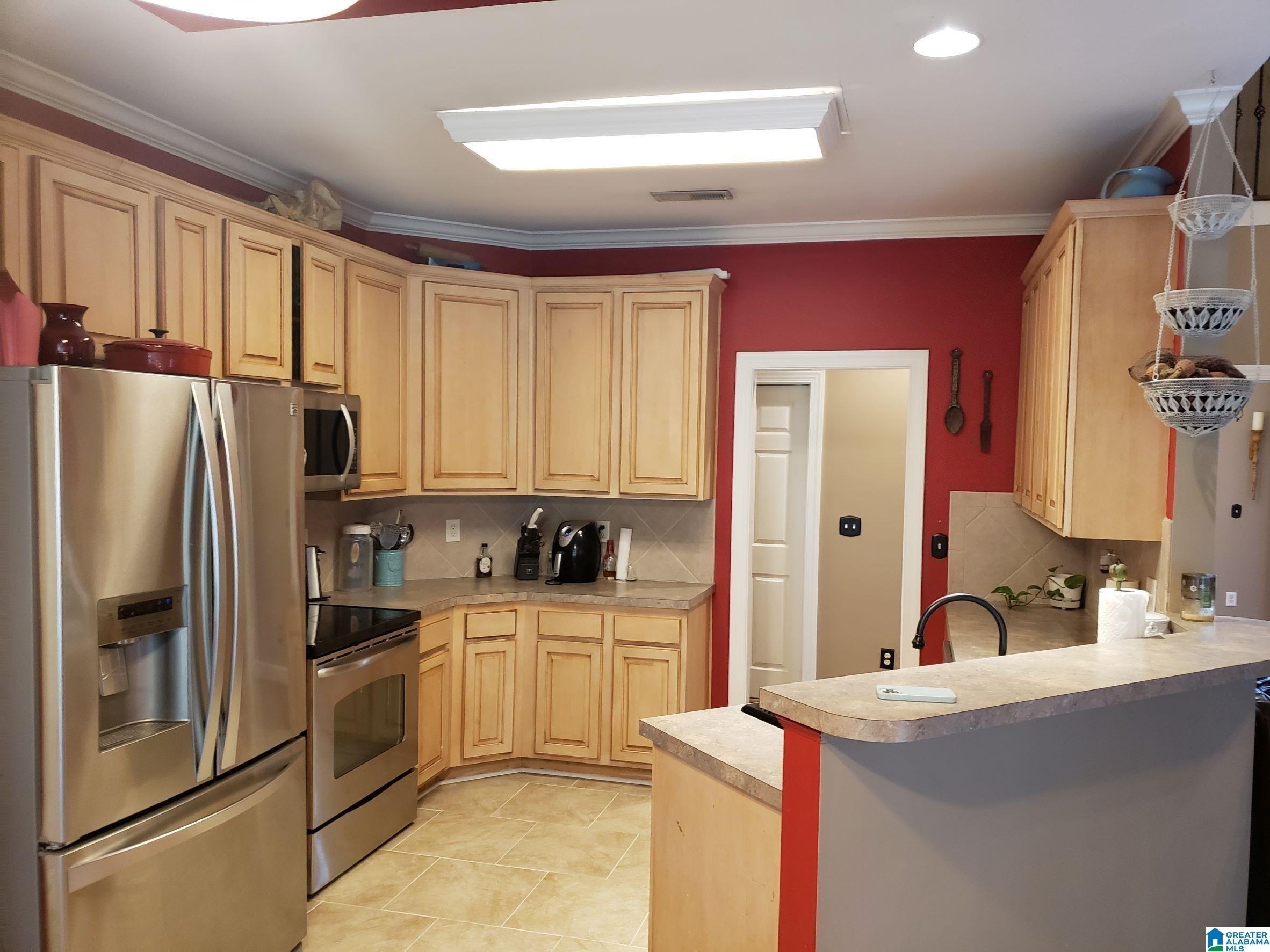 Creekwood Ct, Helena, AL 35080