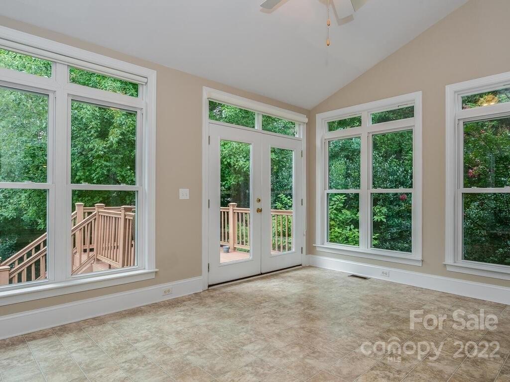 Red Maple Dr, Charlotte, NC 28277