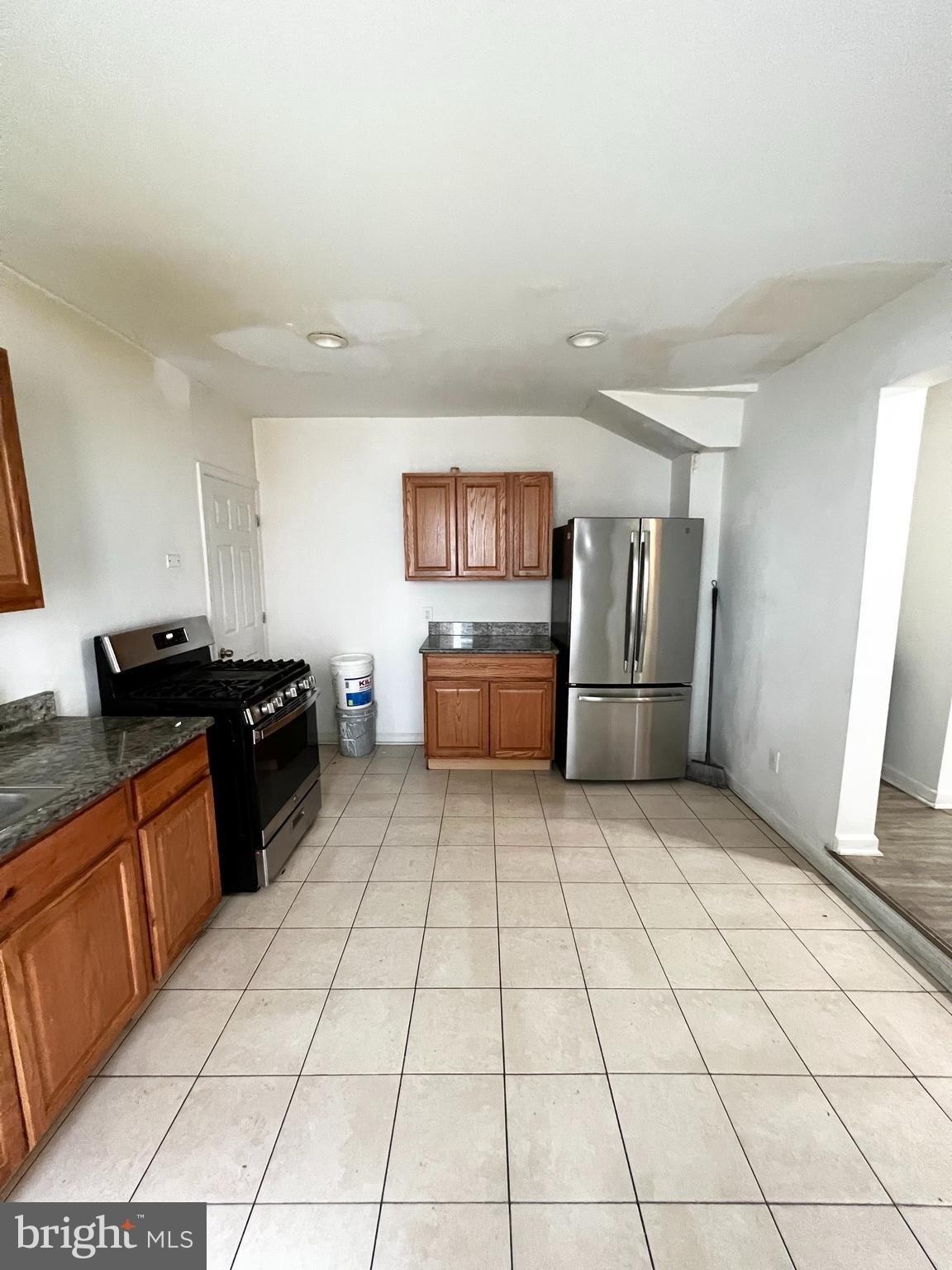 N 16th St, Philadelphia, PA 19140