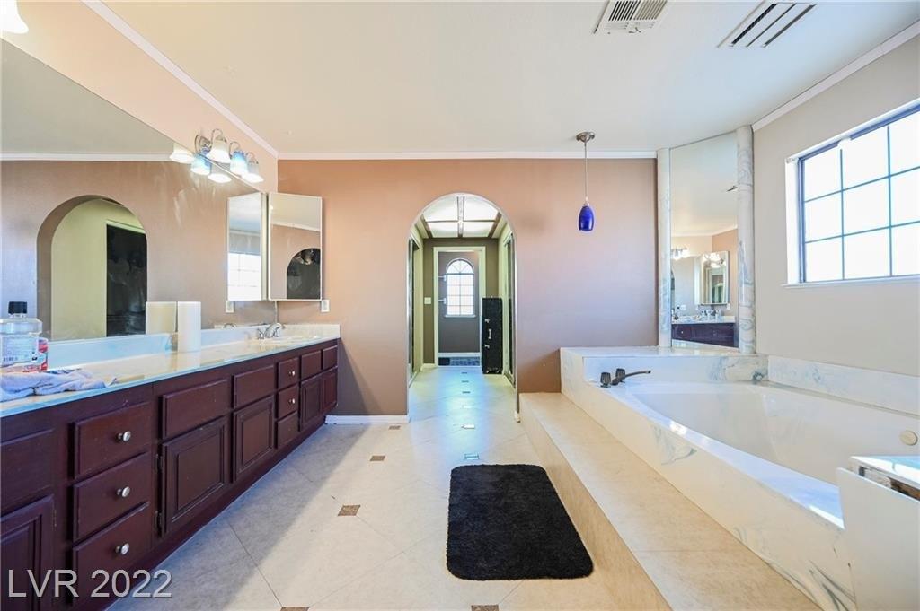Tudur Ln, Las Vegas, NV 89119