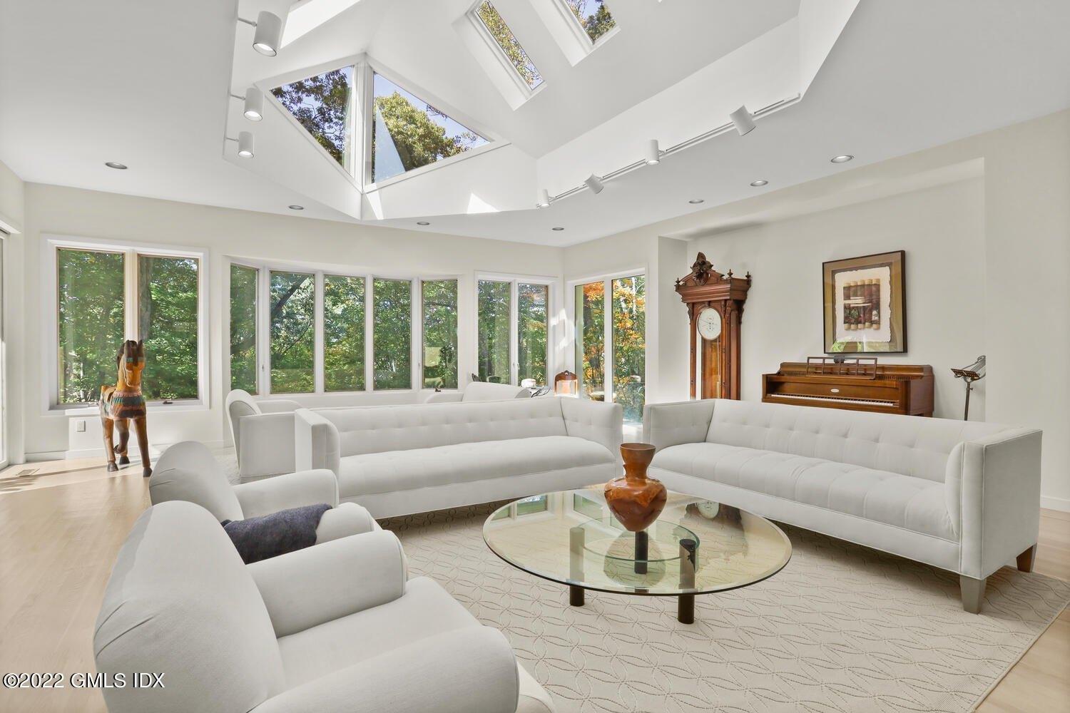 Sterling Rd, Greenwich, CT 06831