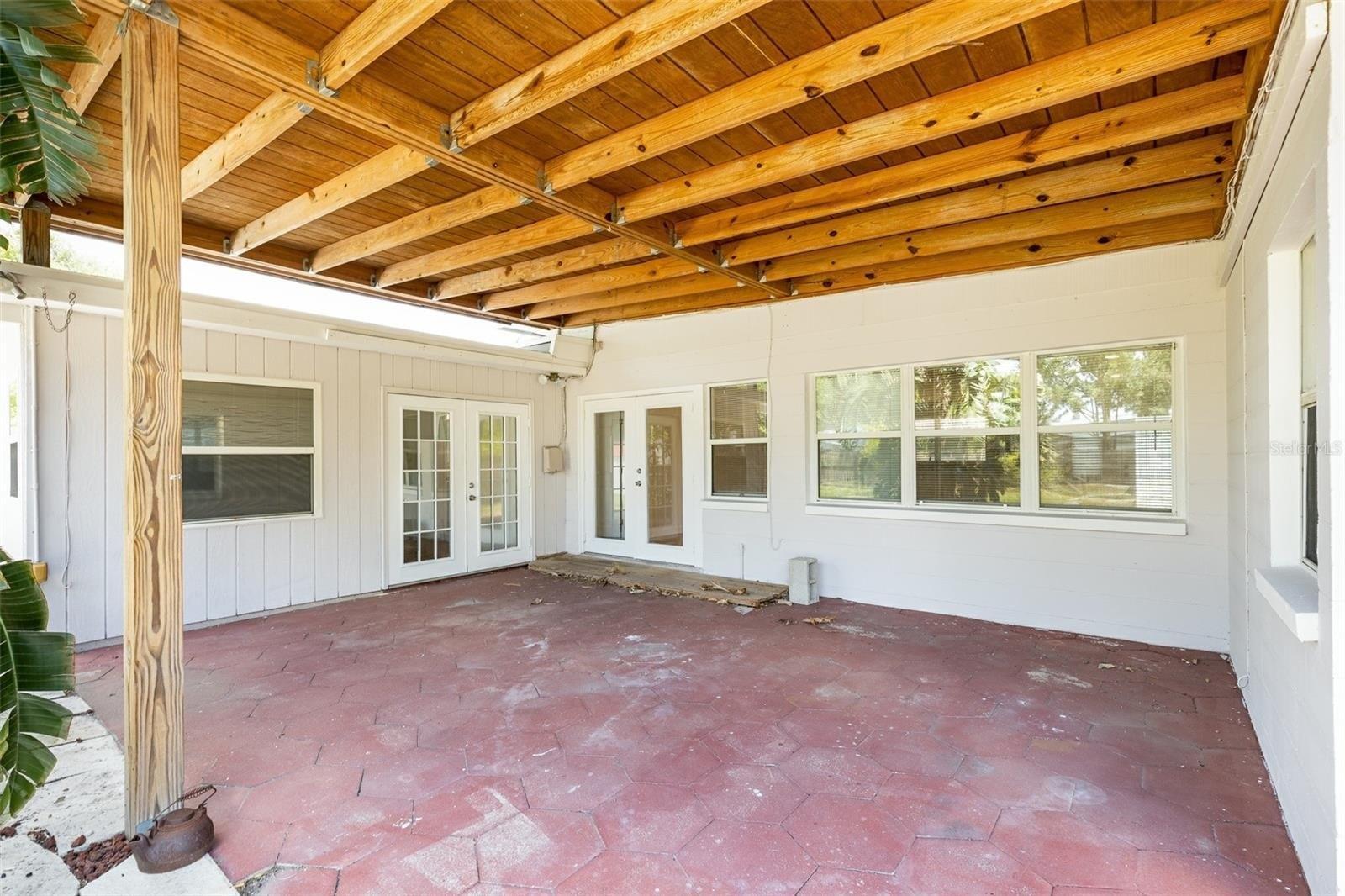 18th Ave S, Gulfport, FL 33707