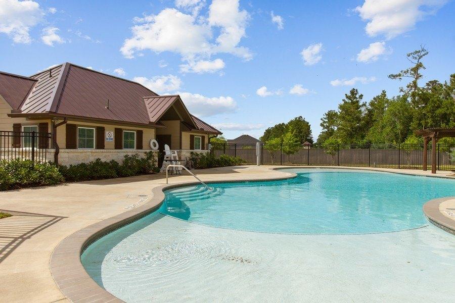 Newcomb Hollow Dr, Conroe, TX 77304